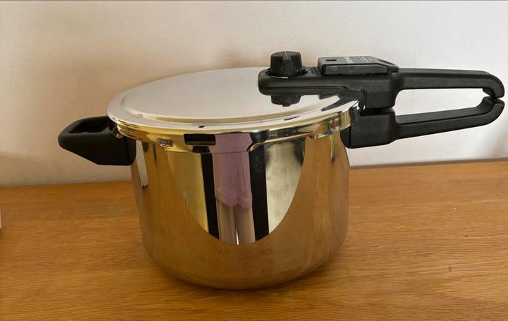 Tefal Snelkookpan - Perfect voor snelle maaltijden!, Huis en Inrichting, Keuken | Potten en Pannen, Gebruikt, Koekenpan of Braadpan