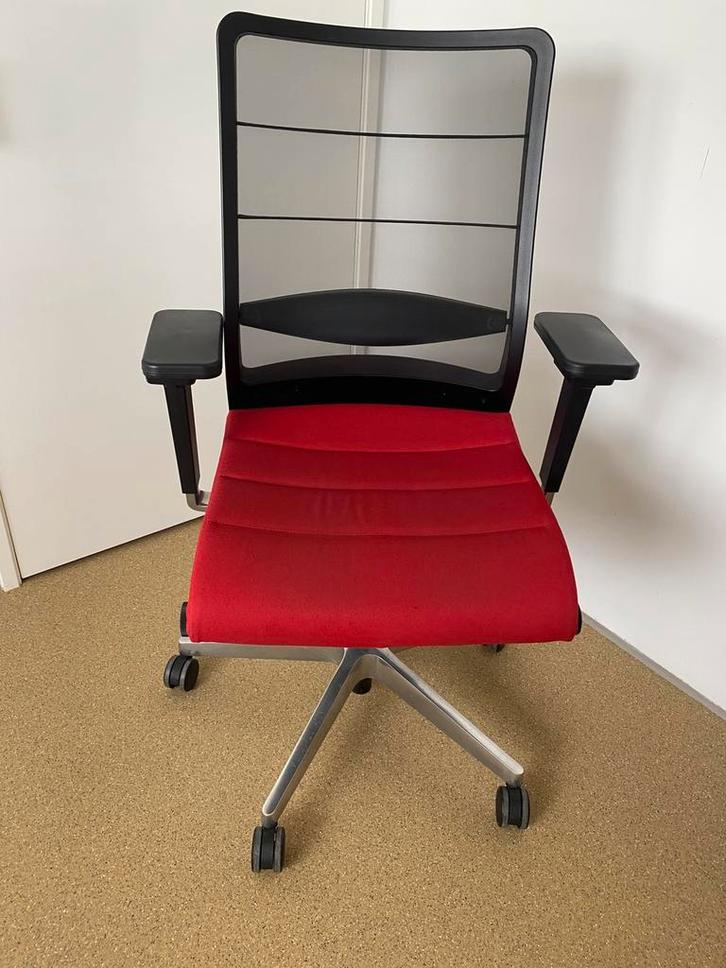 Ergonomische bureaustoel Interstuhl, Huis en Inrichting, Bureaustoelen, Zo goed als nieuw, Bureaustoel, Rood, Ergonomisch, Ophalen