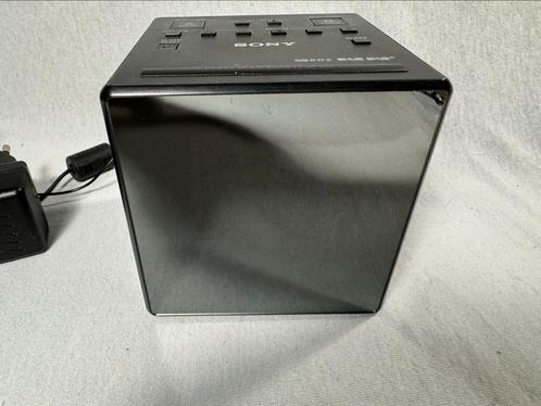 Sony XDR-C1DBP DAB+ wekkerradio, Witgoed en Apparatuur, Wekkers, Gebruikt, Digitaal, Ophalen of Verzenden