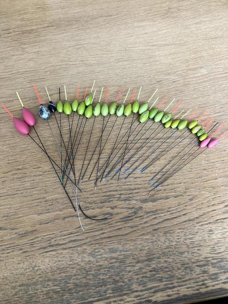 Te Koop 30 COLMIC Dobbers diverse maten, Watersport en Boten, Hengelsport | Witvissen, Nieuw, Dobber of Lood, Ophalen of Verzenden