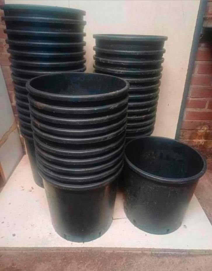 Kweekpotten plantenpotten bloempotten 28x28 cm, Tuin en Terras, Bloempotten, Gebruikt, Kunststof, Minder dan 40 cm, Minder dan 25 cm