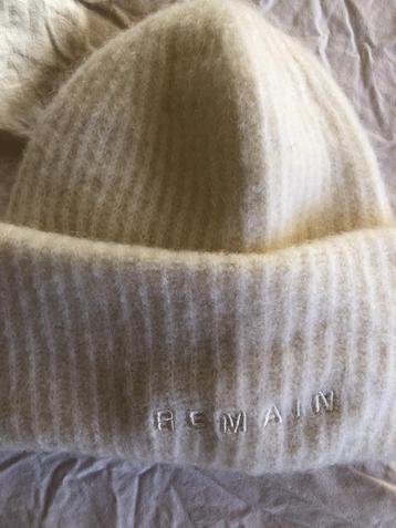 Remain Birger Christensen warme winterwitte muts beanie  beschikbaar voor biedingen