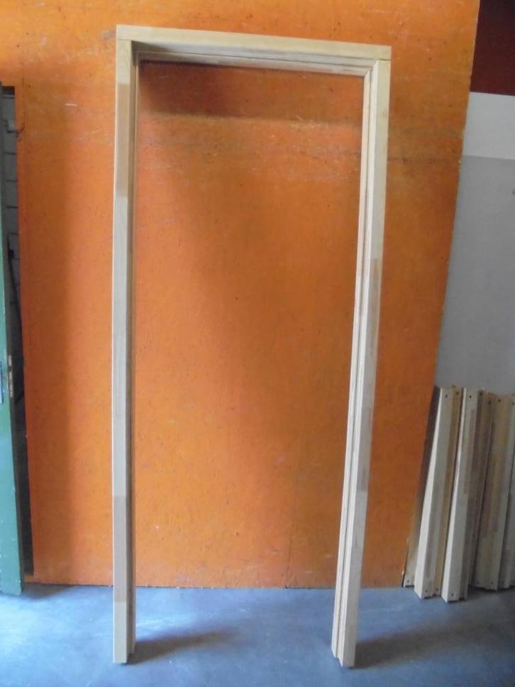 Diverse houten deurkozijnen, Doe-het-zelf en Verbouw, Kozijnen en Schuifpuien, Zo goed als nieuw, Deurkozijn, Hout, 75 tot 150 cm