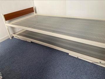 GRATIS Logeerbed / onderschuif bed beschikbaar voor biedingen