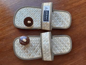 Nieuwe lichtgewicht slippers 'Borobudur' van Java beschikbaar voor biedingen