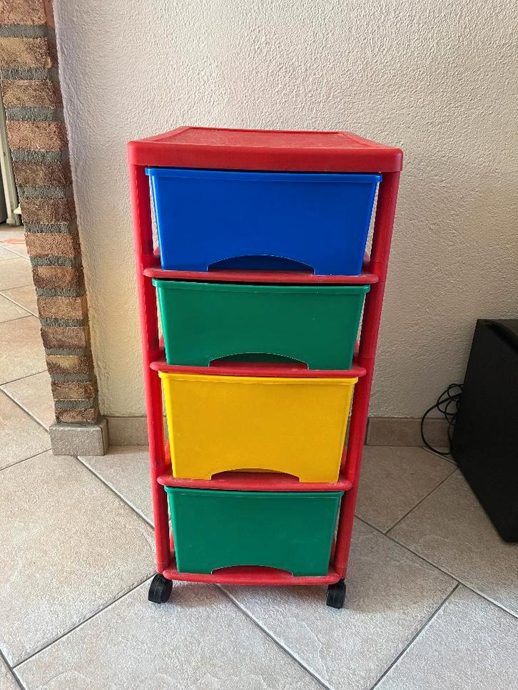 Ladekastje van kunststof met 4 bakken . Lade , opberg kast, Huis en Inrichting, Kasten | Ladekasten, Gebruikt, Minder dan 100 cm