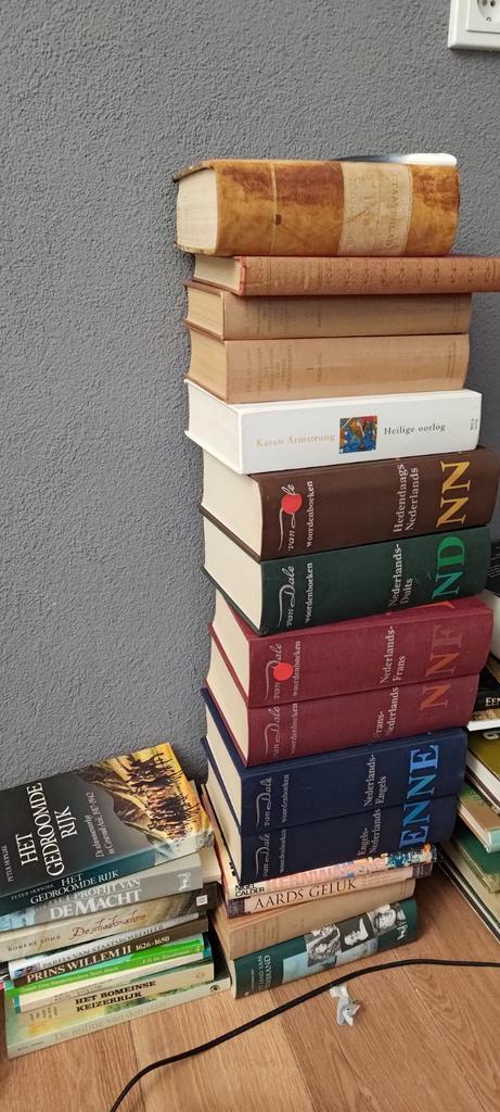 boeken: verschillende titels en prijzen, Boeken, Geschiedenis | Vaderland, Gelezen, Ophalen of Verzenden
