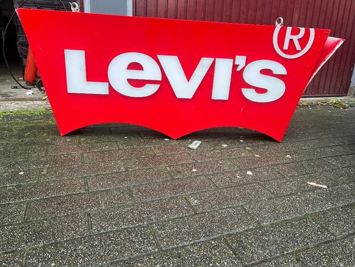 Levi,s lichtbak reclame, Verzamelen, Overige Verzamelen, Zo goed als nieuw, Ophalen