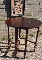 Drop leaf table.  Ca 1950. 49/49 cm., Minder dan 55 cm, Gebruikt, Rond, Mid-century