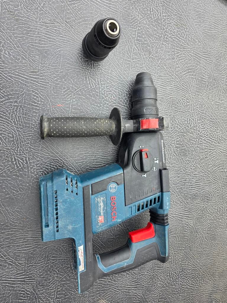 Bosch GBH 18V-26 F Accu combihamer in heel goede staat, Boor- en/of Breekhamer, Ophalen of Verzenden, Variabele snelheid, Gebruikt