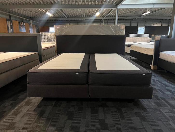 Auping boxspring 180x210 showroom model 2x firm, Huis en Inrichting, Slaapkamer | Bedden, Zo goed als nieuw, Tweepersoons, 180 cm