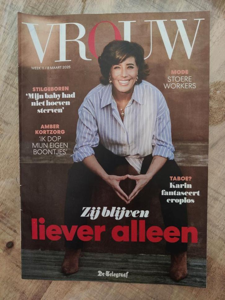 Vrouw Bijlage Telegraaf Week 11 - 2025 met Amber Kortzorg, Boeken, Tijdschriften en Kranten, Zo goed als nieuw, Ophalen of Verzenden