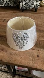 Kleine lampekap in verpakking ( cremekleurig), Rond, Nieuw, Ophalen of Verzenden, Crème