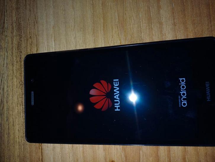 Huwawei ALE-I21. 16 Gb, Telecommunicatie, Mobiele telefoons | Huawei, Gebruikt, Overige systemen, Zwart, Ophalen of Verzenden