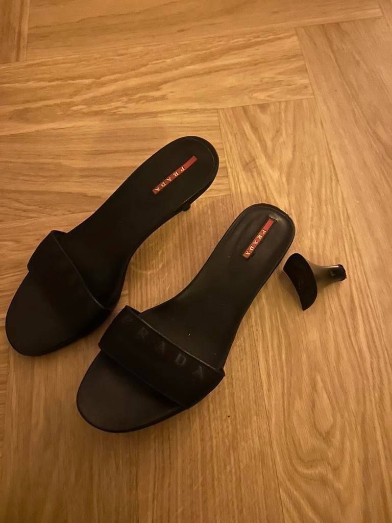 Prada kitten heel, Ophalen, Zo goed als nieuw, Dame of Heer, Zeilbroek