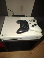 XBOX one, Ophalen of Verzenden, Zo goed als nieuw, 500 GB, Met 2 controllers