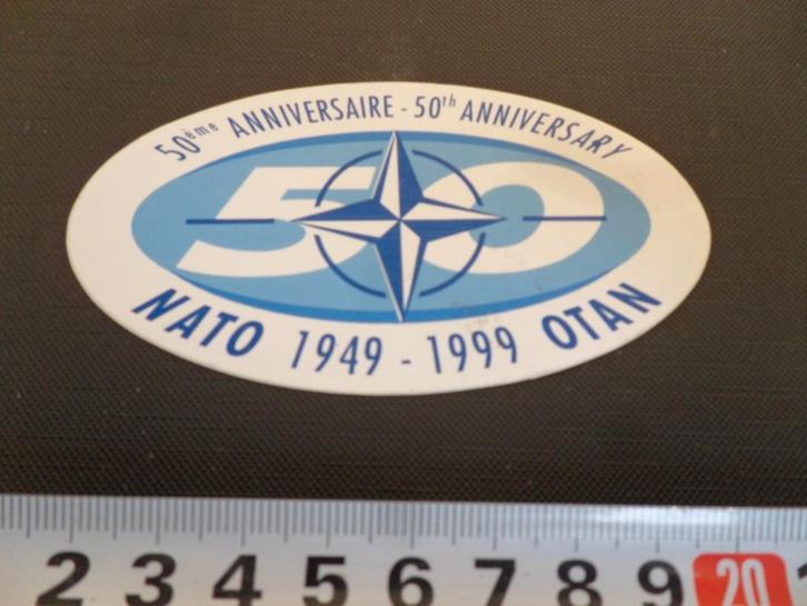 sticker leger NATO OTAN 50 jaar 1949 - 1999, Verzamelen, Stickers, Zo goed als nieuw, Ophalen