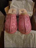 Roze UGG Pantoffels, UGG, Ophalen of Verzenden, Zo goed als nieuw, Roze