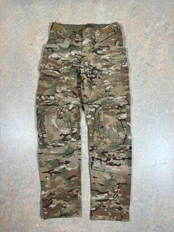 Arcteryx leaf assault pants beschikbaar voor biedingen