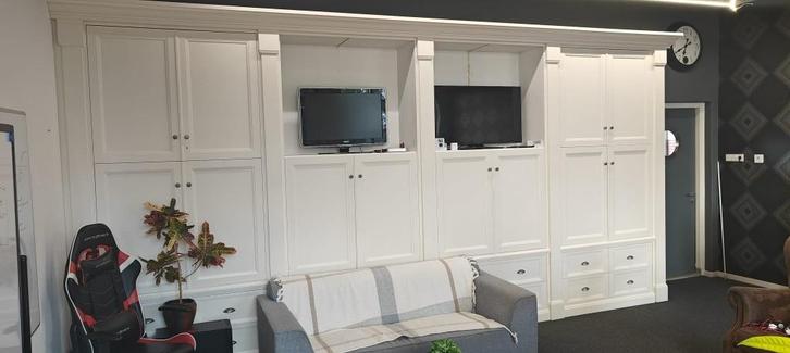 Grote kastenwand - antiek look / industrieel / klassiek, Huis en Inrichting, Kasten | Wandmeubels, Zo goed als nieuw, 200 cm of meer