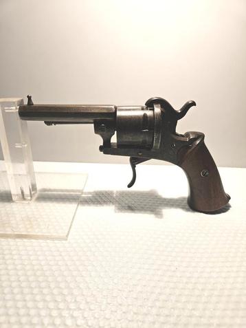 Schitterende 6 schots penvuur  7 mm revolver. beschikbaar voor biedingen