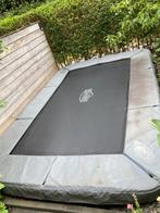 Grote inground Berg trampoline 220x330, Kinderen en Baby's, Speelgoed | Buiten | Trampolines, Ophalen, Gebruikt