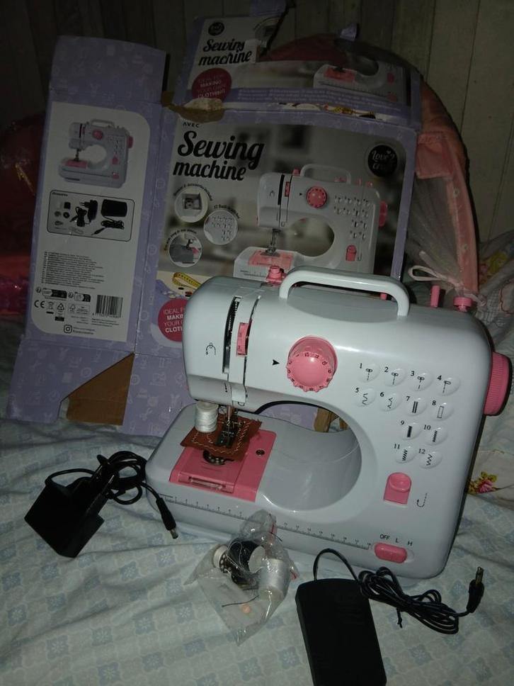 Nieuwe naaimachine - nooit gebruikt!, Hobby en Vrije tijd, Naaimachines en Toebehoren, Nieuw, Naaimachine, Overige merken, Ophalen of Verzenden