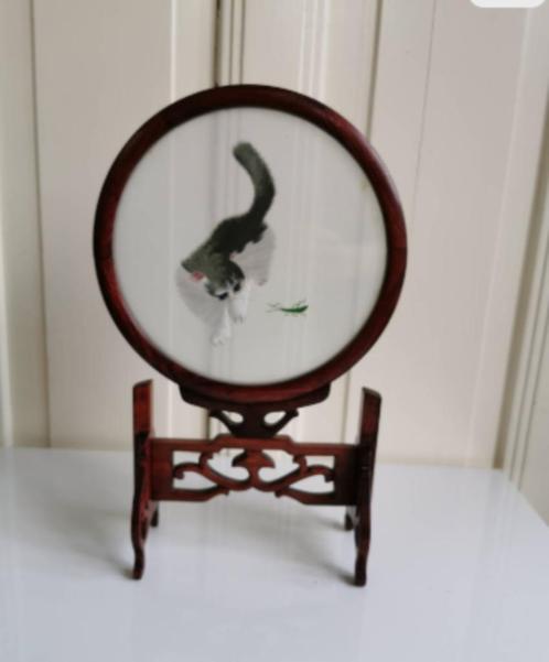 H 35 cm Vintage dubbelzijdig borduurkunstscherm kat & krekel, Verzamelen, Retro, Huis en Inrichting, Ophalen of Verzenden