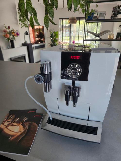 Jura J9.2 one touche piano white [garantie&onderhoudsbeurt], Witgoed en Apparatuur, Koffiezetapparaten, Koffiemachine, Afneembaar waterreservoir