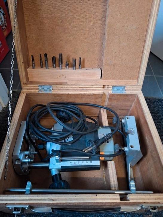 Bovenfrees Elu MOF96 Electronic in kist, Doe-het-zelf en Verbouw, Gereedschap | Freesmachines, Gebruikt, Elektrisch, Bovenfrees