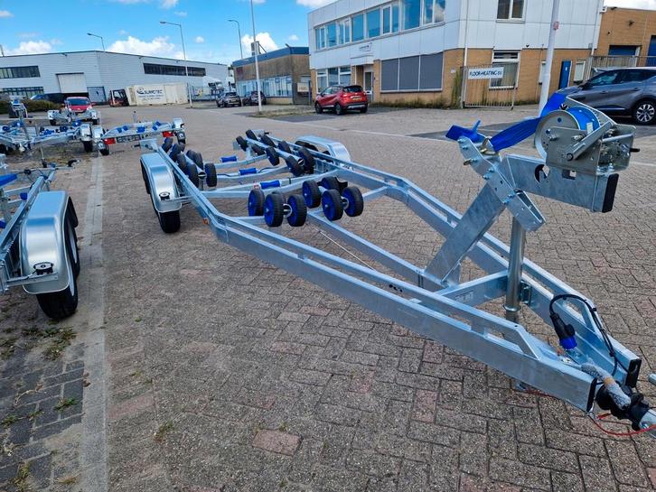 Vlemmix Flex-roll tandemas met wegklapbare LED verlichting !, Watersport en Boten, Boottrailers, Zo goed als nieuw, Ophalen