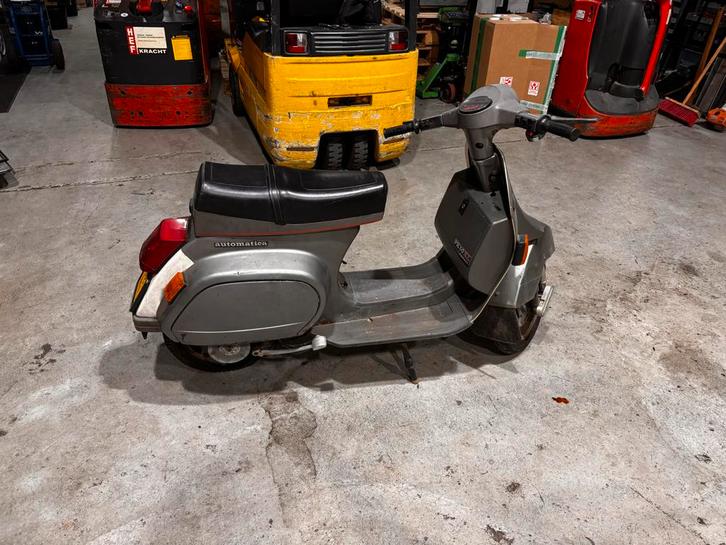 Vespa PK 50 Automatica - Opknapper, Fietsen en Brommers, Brommers | Oldtimers, Overige merken, Maximaal 45 km/u, Ophalen