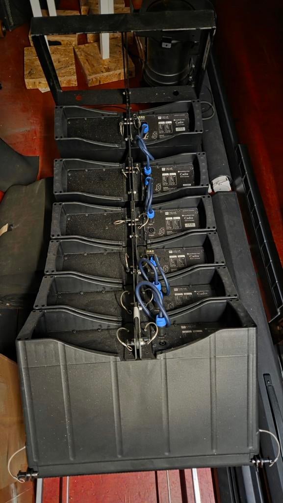 Compleet geluidssysteem: 4 subs, 2x6 top boxen + vliegframe, Audio, Tv en Foto, Luidsprekers, Ophalen, 120 watt of meer, Overige merken