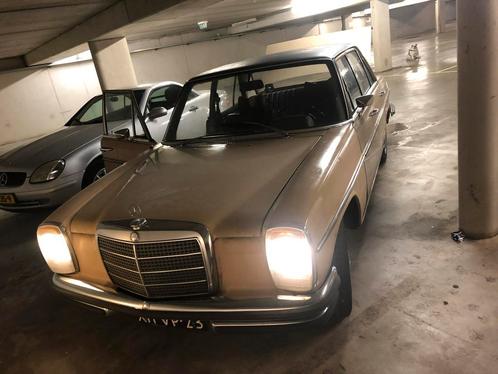Mercedes-Benz 200-Serie 2.0 200 D 1973 Beige w115, Auto's, Mercedes-Benz, Particulier, 200-Serie, Diesel, Sedan, Handgeschakeld