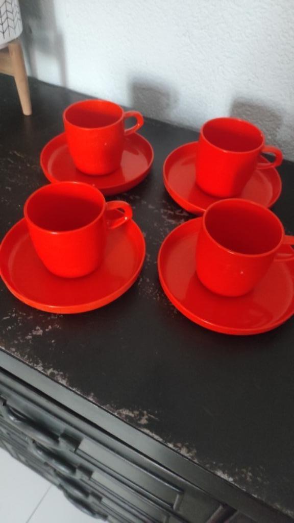 Vintage kop en schotels Mepal oranje 4x, Caravans en Kamperen, Kampeeraccessoires, Gebruikt, Ophalen of Verzenden