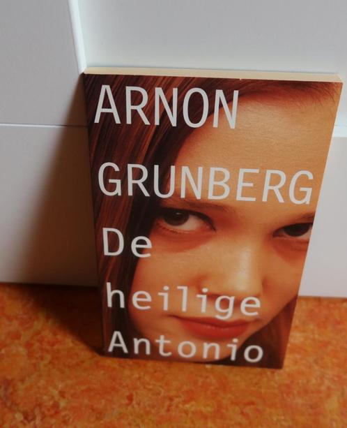 Boekenweekgeschenk – De heilige Antonio – Arnon Grunberg, Boeken, Boekenweekgeschenken, Zo goed als nieuw, Ophalen of Verzenden