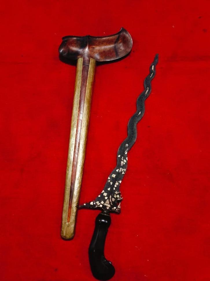 Antieke Keris Nagasasra 13 Luk Kinatah Goud Kamarogan SUW15, Antiek en Kunst, Kunst | Niet-Westerse kunst, Verzenden