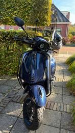 Vespa Sprint 2018 - Donkerblauw, Fietsen en Brommers, Scooters | Vespa, Ophalen, Gebruikt, Overige modellen, Benzine