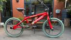 Royal bugatti tornado freestyle BMX, Fietsen en Brommers, Fietsen | Crossfietsen en BMX, Ophalen, Gebruikt, Voetsteunen