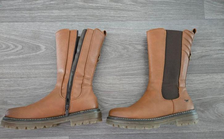 Mt 40 mustang laarzen 1x aangehad dus nieuw, Kleding | Dames, Schoenen, Zo goed als nieuw, Hoge laarzen, Bruin, Verzenden