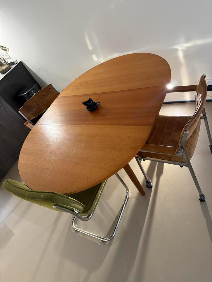 Uitschuifbare Teakhouten Eettafel - Rond/Ovaal, Huis en Inrichting, Tafels | Eettafels, Gebruikt, 100 tot 150 cm, 150 tot 200 cm