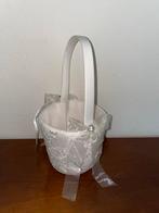 Nieuw Bloemenmandje, Kleding | Dames, Trouwkleding en Trouwaccessoires, Ophalen of Verzenden, Nieuw, Wit, Accessoires