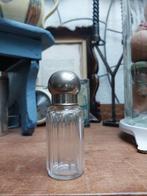 oma's nostalgische glazen parfum flesje met verzilverde dop, Ophalen of Verzenden