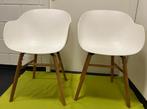 twee kunststof kuipstoeltjes met houten onderstel, Ophalen, Kunststof, Gebruikt, Twee
