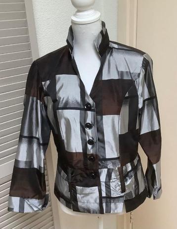 Exclusieve blazer maat 38. Als NIEUW! beschikbaar voor biedingen