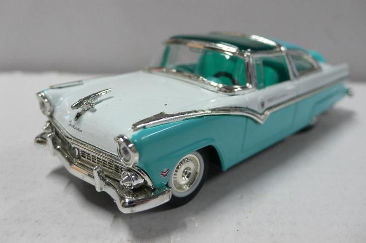 ford fairlane crown victoria  1/43, Hobby en Vrije tijd, Modelauto's | 1:43, Nieuw, Auto, Overige merken, Verzenden