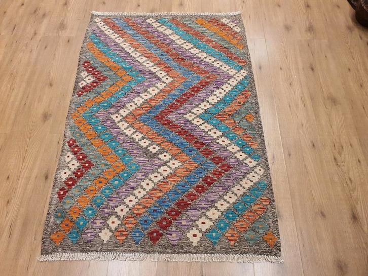 Prachtige handgeweven oosterse kelim 145x99, Huis en Inrichting, Stoffering | Tapijten en Kleden, Nieuw, 50 tot 100 cm, 100 tot 150 cm
