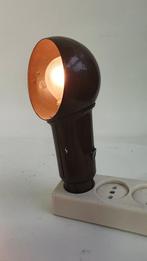 Vintage nachtlamp, stopcontactlamp, bruin metaal. 8A11, Huis en Inrichting, Lampen | Wandlampen, Gebruikt, Ophalen of Verzenden