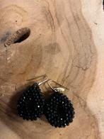 LOTT. ZGAN zwarte Berry glassberry oorbellen in XS., Hangers, Zwart, Ophalen of Verzenden, Glas