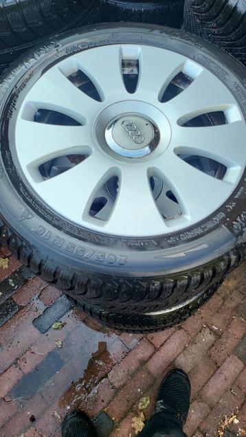 Audi Velgen met Winterbanden 205/55/16 Michelin beschikbaar voor biedingen